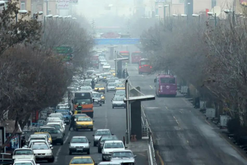 افت نظارت وزارت نفت بر کیفیت سوخت/ غلظت گوگرد بنزین در تهران ۳ برابر حد مجاز است+نمودار