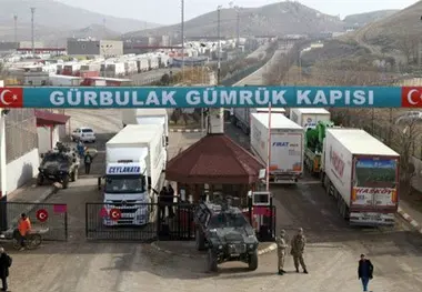 آخرین خبر از مرز ترکیه/ ورود ۷۱۷ کامیون و صف ۱۲ کیلومتری