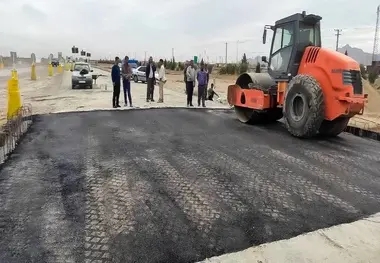 احداث پُل باکسی بتنی در باند رفت محور یزد - تهران‌