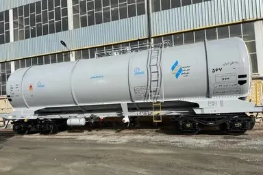 نخستین واگن حمل بنزین ساخت ایران در اراک رونمایی شد