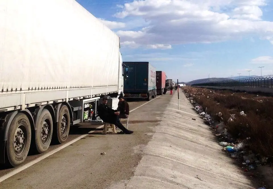 مرزهای بسته ترکیه حتی به روی کامیون‌های این کشور 