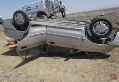 واژگونی خودرو در گردنه دامنه ۵ نفر را راهی بیمارستان کرد