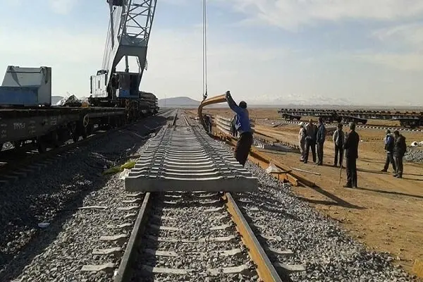راه‌آهن همدان- سنندج تا پایان دولت تکمیل می‌شود 