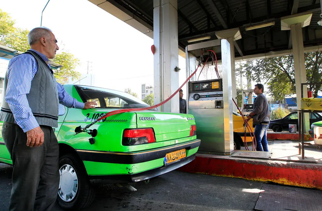 بررسی چگونگی مدیریت مصرف بنزین