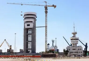 بهره برداری و آغاز عملیات اجرایی ۱۲ پروژه عمرانی و سرمایه گذاری در بندر امام خمینی