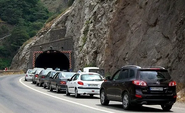 ترافیک سنگین در کندوان/ هراز بسته است