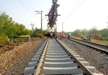 ۷۰ کیلومتر از پروژه راه آهن همدان - سنندج ریل‌گذاری شد