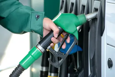 وزیر نفت: مردم برای تأمین سوخت نگرانی نداشته باشند
