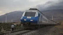 حفظ ریل راه‌آهن قم در داخل شهر باعث توسعه و آبادانی می‌شود