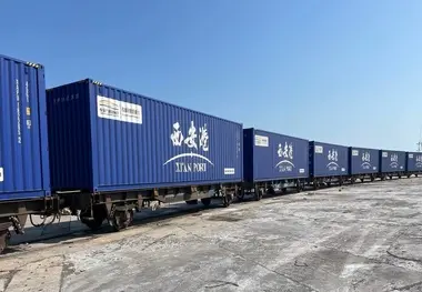 تخلیه موفق محموله کانتینری قطعات خودرو در بندر کاسپین 