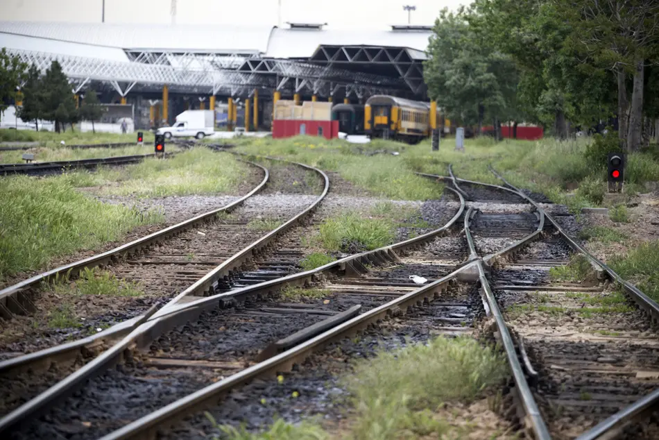 ​چگونگی عملکرد سوزن ریل (Railroad switch) + فیلم