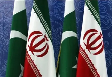 ۲ فروند کشتی نیروی دریایی پاکستان در بندرعباس پهلو می‎گیرند