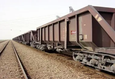 رشد ۴۲ درصدی حمل بار از راه‌آهن اراک در سال جاری 