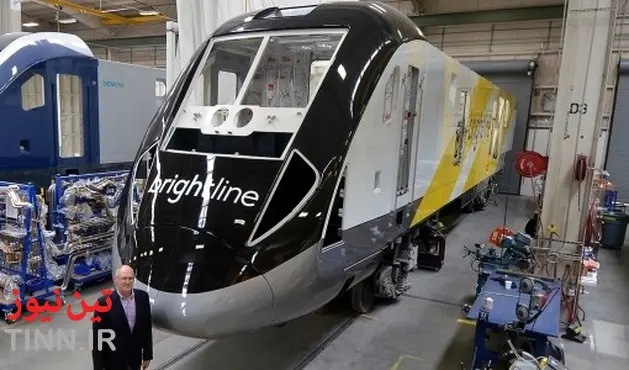 Brightline unveils Siemens locomotives and coaches