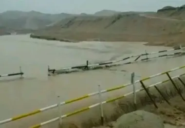 مسدود شدن جاده‌ها در جنوب کشور به دلیل طغیان رودخانه‌ها