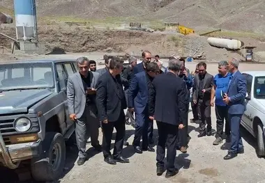تنها 30 درصد از جاده خوی به رازی برای بهره برداری باقی مانده است