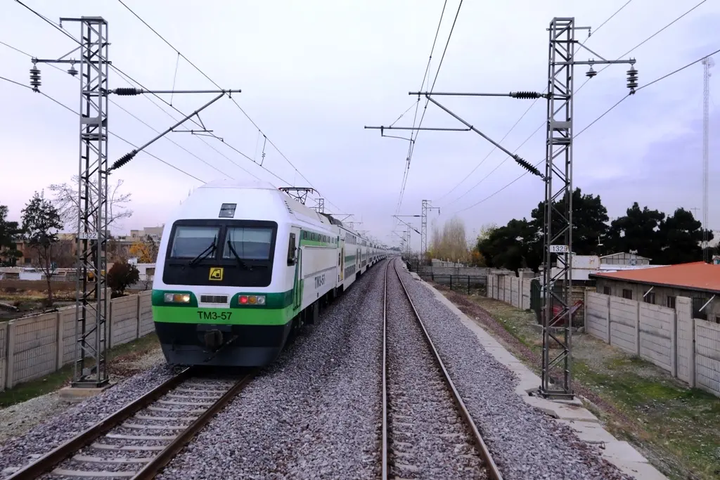 اجرای متروی هشتگرد به قزوین گامی برای توسعه