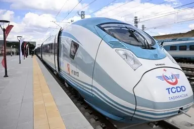 درآمدزایی راه آهن ترکیه با نیروگاه های خورشیدی