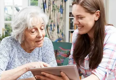 تأثیر شگفت انگیز فناوری بر سلامت مغز سالمندان