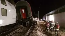 خروج قطار مسافری از ریل در اتریش