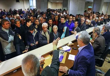 کاسبی جدید کارمندهای رسمی؛ پول بدهید ضامن بانکی شویم