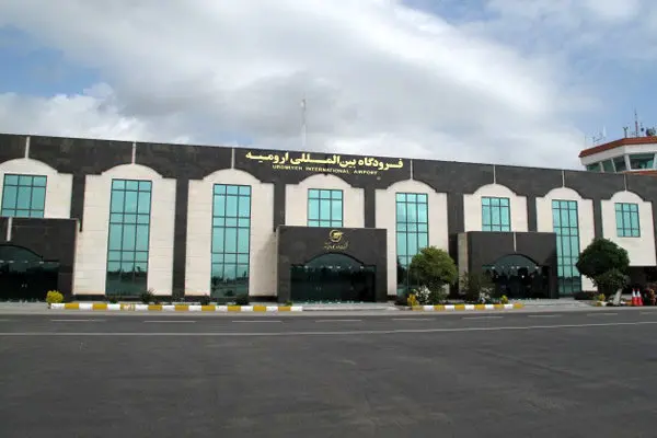 بازدید وزیر راه و شهرسازی از فرودگاه ارومیه