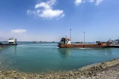 تداوم فعالیت بنادر پل و لافت در پی حمله شامگاه دیشب به اسکله بندر پل