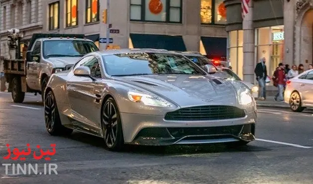 The Aston Martin Vanquish is a $۳۰۰,۰۰۰ angry piece of art that you cant stop looking at
