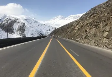  عملیات اجرای خط کشی در سطح جاده‌های مازندران 