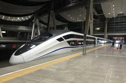 Chinese high-speed sleeper train enters service