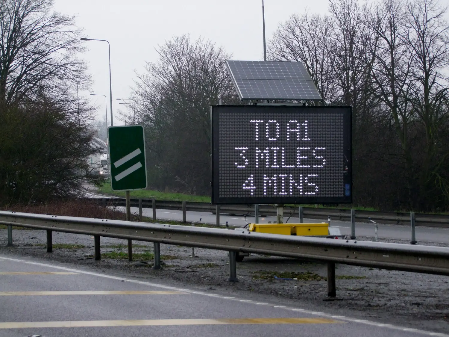 Highways England deploys real-time journey information VMS on its largest scheme