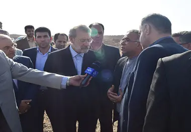 بازدید علی لاریجانی از پروژه ریلی گمرک قم