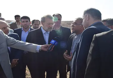بازدید علی لاریجانی از پروژه ریلی گمرک قم