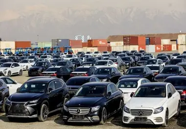 تخلیه ماشین‌های صفر کیلومتر و بدون پلاک از پارکینگ‌ها