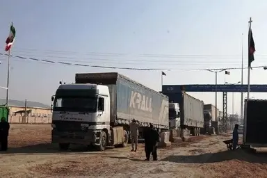 جنگ خاموش طالبان با رانندگان کامیون و تریلی ایرانی
