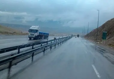 لغزندگی و مه‌گرفتگی در کلیه محورهای کوهستانی زنجان 