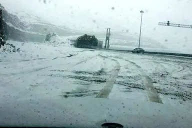 جاده هراز ساعت ۲۰ امشب مسدود می‌ شود/ بارش برف و مه‌گرفتگی در برخی محورها