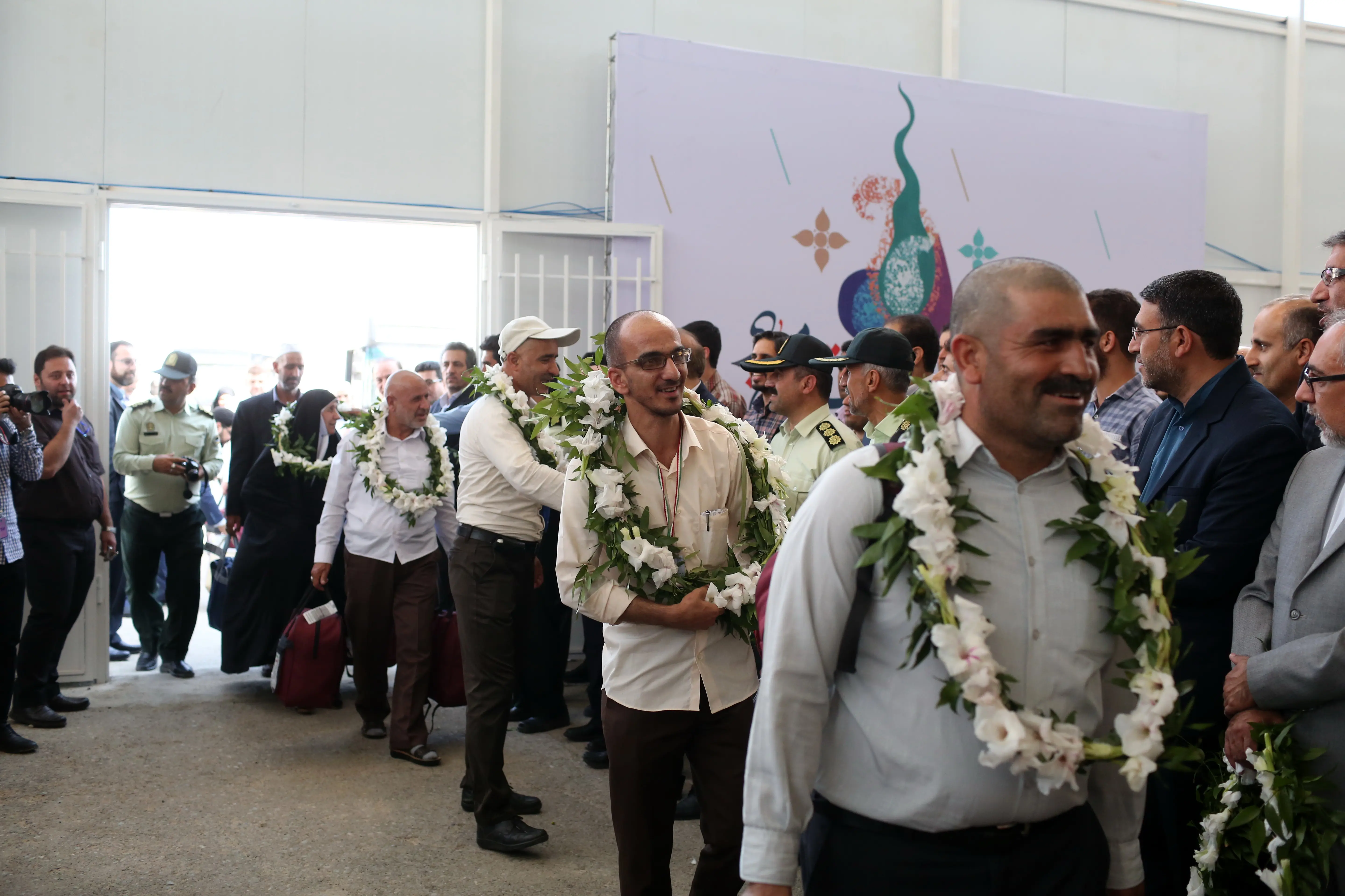 ورود نخستین پرواز  برگشت حجاج به فرودگاه امام خمینی 