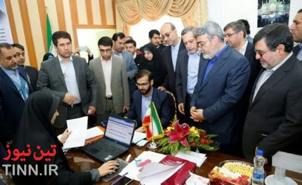 وزیر کشور از محل ثبت نام کاندیداهای شوراها بازدید کرد
