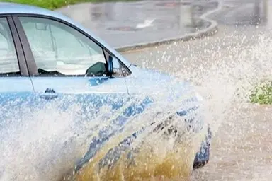 کمربندی یاسوج-اصفهان به سمت کمربندی یاسوج-شیراز مسدود است؛ جزئیات تخریب پل مختار بویراحمد