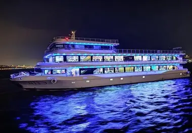  An (Electric) Jolt for the Passenger Vessel Industry