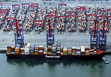 Hapag-Lloyd, UASC shipping merger weathers Qatar row -source