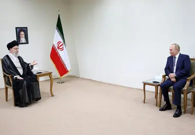 تاکید رهبر انقلاب بر راه‌ اندازی خط آهن رشت- آستارا 