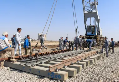 ارتقای ایستگاه گلدانه با نصب سوزن بتنی UIC60