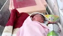 تولد یک نوزاد دختر در ایستگاه مترو دروازه دولت + عکس