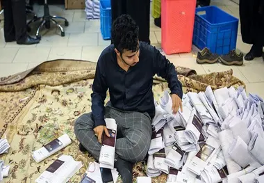 ازدحام در دفاتر مسافرتی برای صدور ویزای اربعین