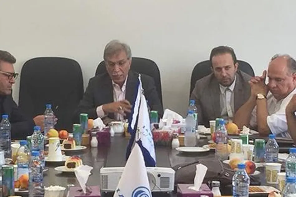 خودروسازان درخواست آزادسازی قیمت خودرو را داده‌اند