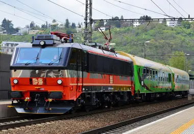 IDS Cargo buys EffiLiner 3000 locomotive