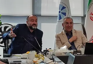 داخلی سازی خودروهای چینی صوری است/ ۷۰ درصد ارز خودرو در سال ۱۴۰۵ باید از منابع غیر بانکی تأمین شود

