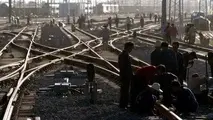 Tracklaying begins on Xinjiang - Qinghai Railway 